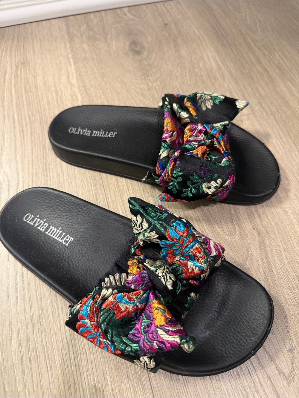 Olivia Miller Black Embroidered Bow Slide Sandals